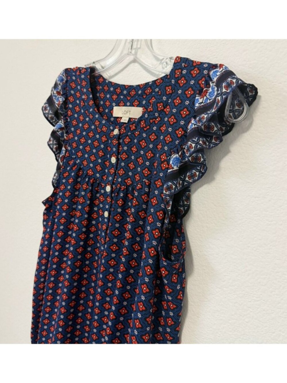 LOFT Ruffled Short Sleeve Henley Multicolor Geo Career Blouse Women's Size M - Picture 6 of 7